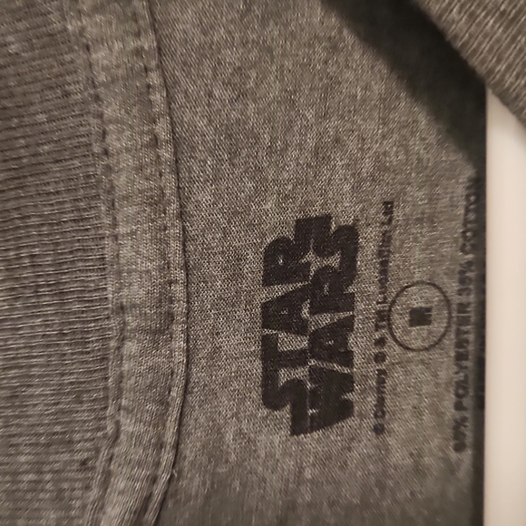 2 Star Wars t-shirts.  R2d2 and Last Jedi. - Picture 3 of 4